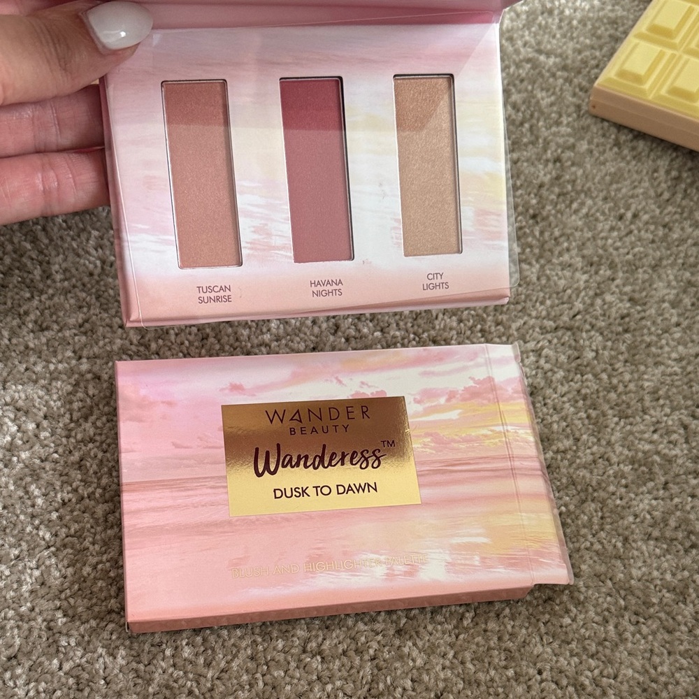 Wander Beauty Wanderess Blush Trio